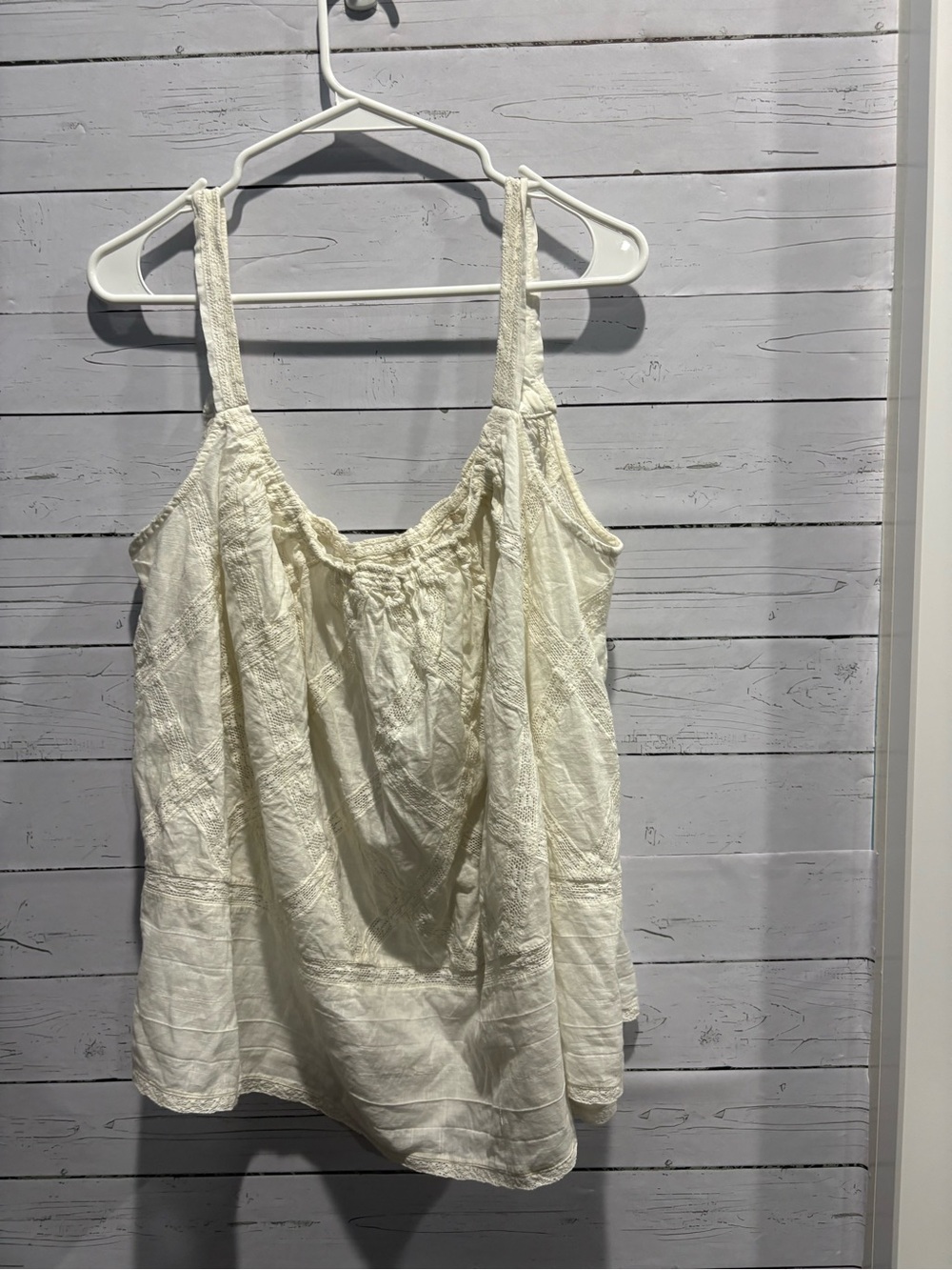 The GREAT Cotton Lace Lattice Top - Picture 5 of 6